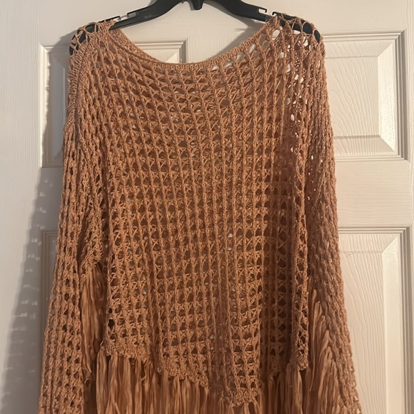 NWOT High end Boutique fringe top - Picture 8 of 8